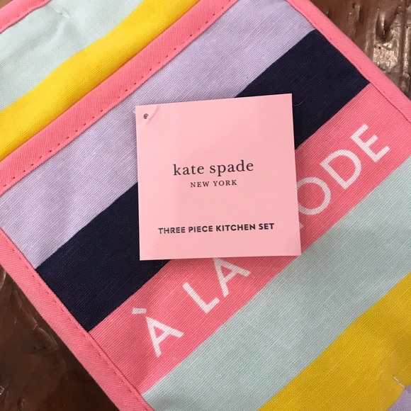 KATE SPADE Sweet & Spicy Stripe Kitchen Linen Set - Picture 5 of 7